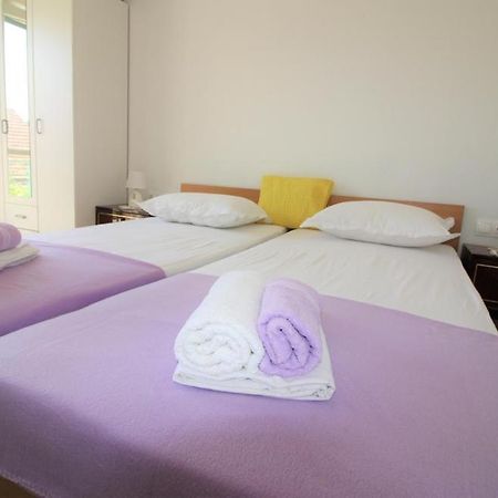 Privatna Soba Gita Apartment ซูมาร์ติน ภายนอก รูปภาพ