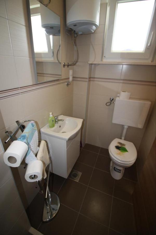 Privatna Soba Gita Apartment ซูมาร์ติน ภายนอก รูปภาพ